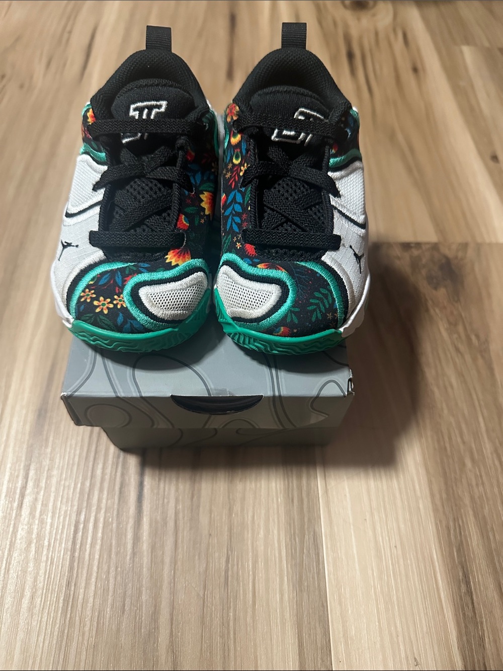 Jordan Kids Floral Sneakers - Black, White & Teal